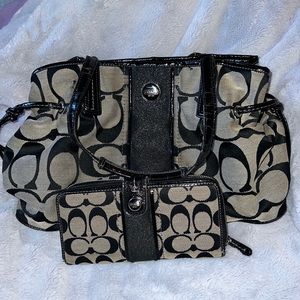 $DROP Coach purse and wallet